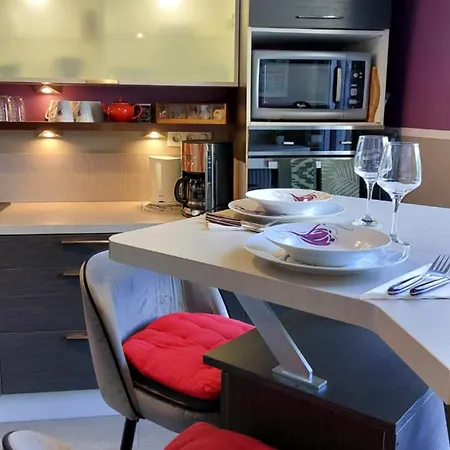 アパート Cosy F1 Avec Grande Terrasse A 2 Pas Du Tramway ニース