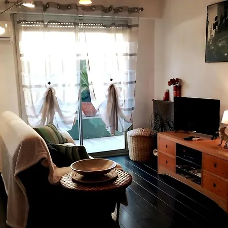 Cosy F1 Avec Grande Terrasse A 2 Pas Du Tramway 아파트 *